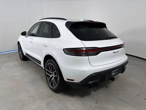 2023 Porsche Macan 