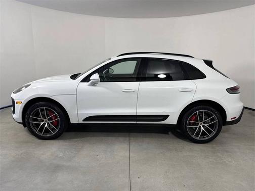 2023 Porsche Macan 