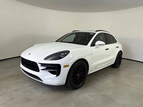 White 2020 Porsche Macan