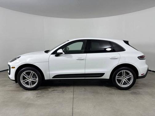2023 Porsche Macan 