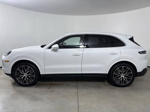 2025 Porsche Cayenne 