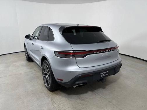 2025 Porsche Macan 