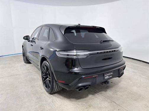 2022 Porsche Macan 