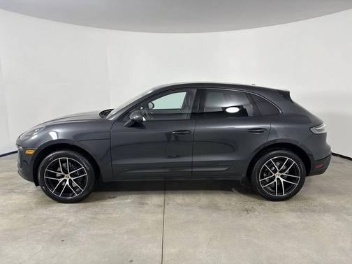 2025 Porsche Macan 