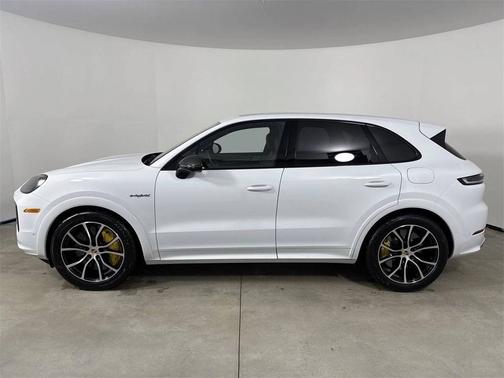 2025 Porsche Cayenne 