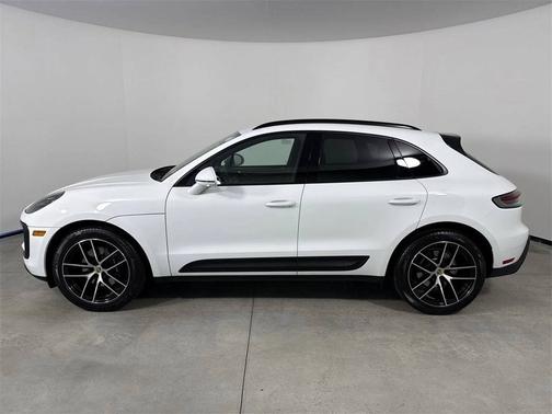 2025 Porsche Macan 