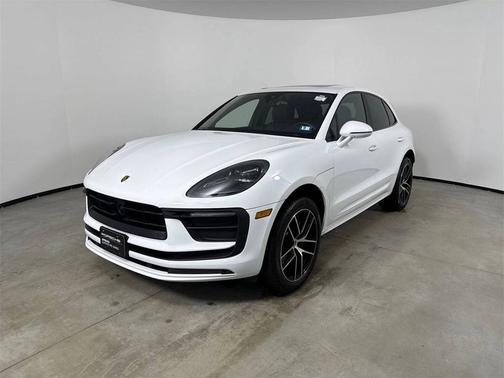 2025 Porsche Macan 