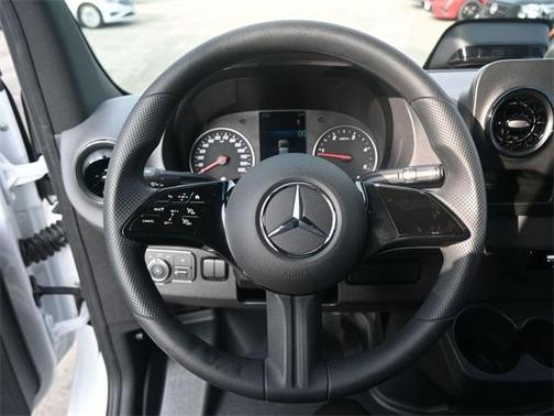 2025 Mercedes-Benz Sprinter 2500 Standard Roof