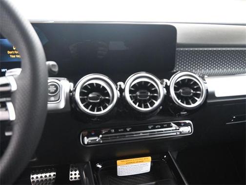 2025 Mercedes-Benz AMG GLB 35 Base