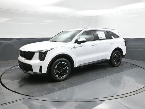Glacial White Pearl 2024 Kia Sorento S