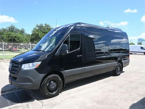 2025 Mercedes-Benz Sprinter 2500 High Roof