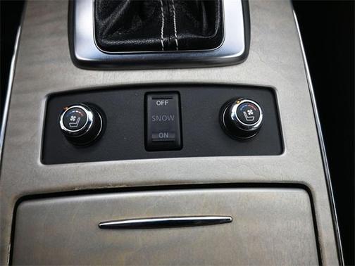 2017 INFINITI QX70 Base