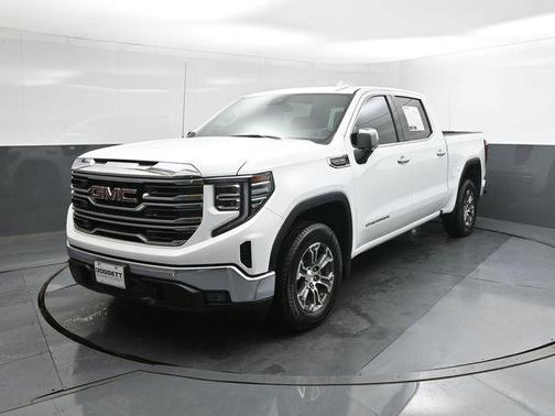 Summit White 2025 GMC Sierra 1500 SLT