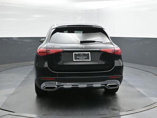 Black 2026 Mercedes-Benz GLC 300 Base