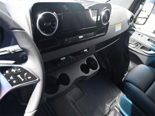 2025 Mercedes-Benz Sprinter 2500 Standard Roof