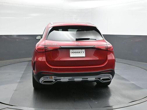 Patagonia Red Metallic 2026 Mercedes-Benz GLC 300 Base