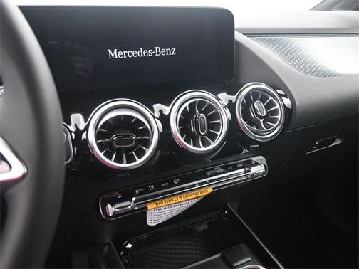 2025 Mercedes-Benz GLA 250 Base