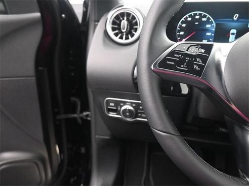 2025 Mercedes-Benz GLA 250 Base
