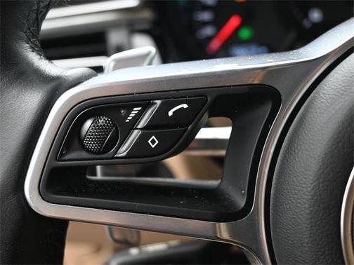 2020 Porsche Macan Base