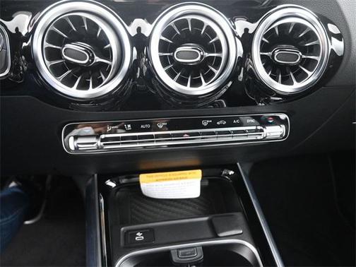2025 Mercedes-Benz GLA 250 Base 4MATIC