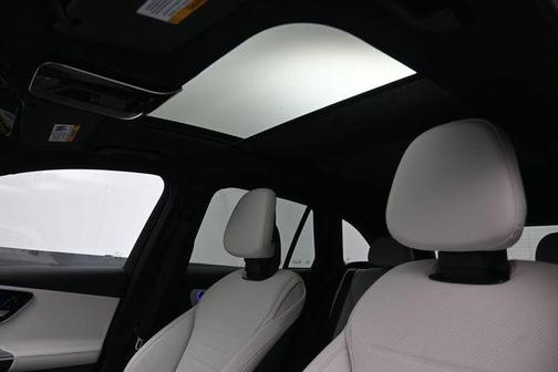 Polar White 2026 Mercedes-Benz GLC 300 Base
