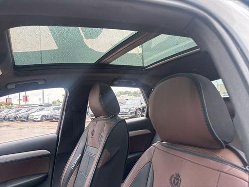 Glacier White Metallic 2016 Audi Q3 2.0T Premium Plus