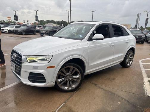 Glacier White Metallic 2016 Audi Q3 2.0T Premium Plus