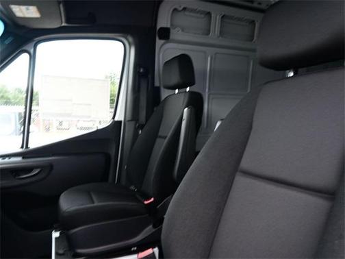 2025 Mercedes-Benz Sprinter 2500 High Roof