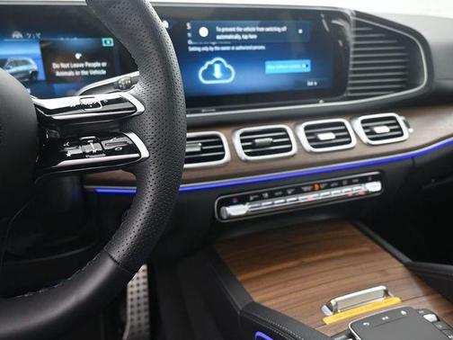 2025 Mercedes-Benz GLS 450 4MATIC