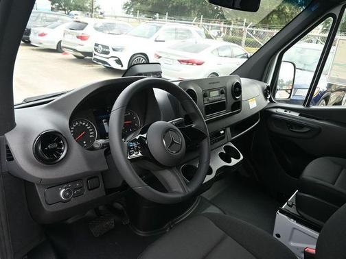 2026 Mercedes-Benz Sprinter 2500 170 WB