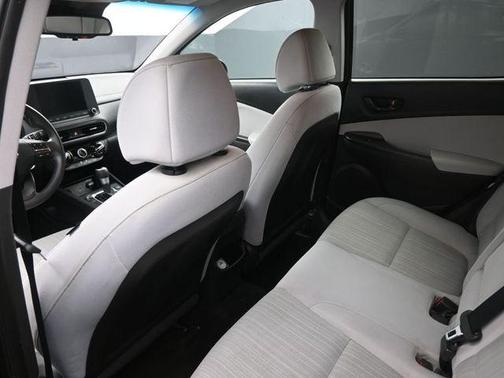 Abyss Black Pearl 2023 Hyundai KONA SEL
