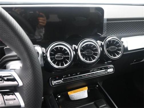 2024 Mercedes-Benz GLB 250 Base