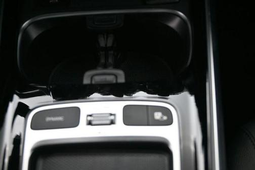 Polar White 2026 Mercedes-Benz GLB 250 Base