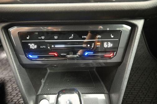 Platinum Gray Metallic 2022 Volkswagen Tiguan 2.0T SE R-Line Black