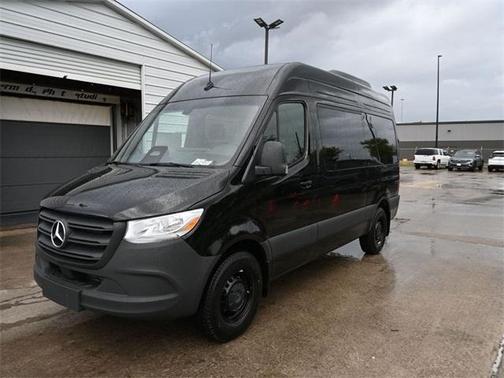 2025 Mercedes-Benz Sprinter 2500 144 WB Standard Roof Passenger