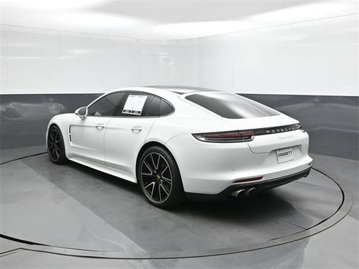 2018 Porsche Panamera 4S