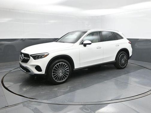 Polar White 2026 Mercedes-Benz GLC 300 Base