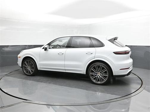 2023 Porsche Cayenne Base