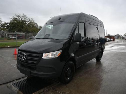 2025 Mercedes-Benz Sprinter 2500 144 WB Standard Roof Passenger