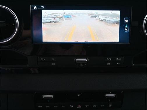 2025 Mercedes-Benz Sprinter 2500 144 WB Standard Roof Passenger