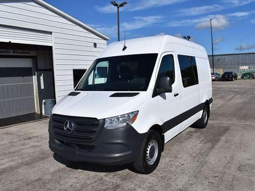 2023 Mercedes-Benz Sprinter 2500 144 WB Standard Roof Crew