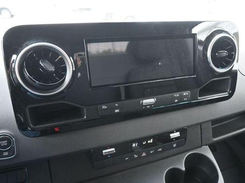 2024 Mercedes-Benz eSprinter 2500 170 WB High Roof Cargo