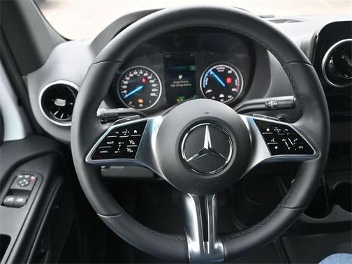 2024 Mercedes-Benz eSprinter 2500 170 WB High Roof Cargo