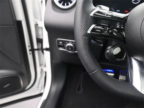 2025 Mercedes-Benz AMG GLB 35 Base