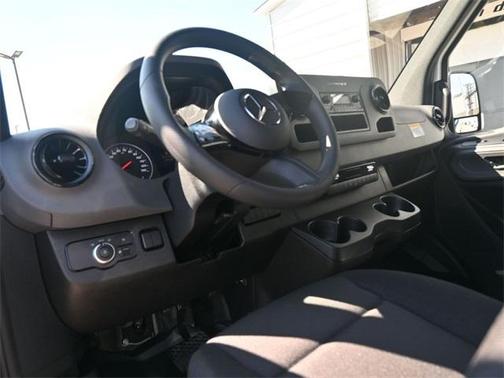 2025 Mercedes-Benz Sprinter 2500 Standard Roof