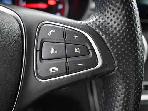 2017 Mercedes-Benz GLC 300 Base