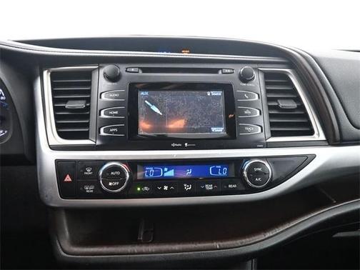 2015 Toyota Highlander LE