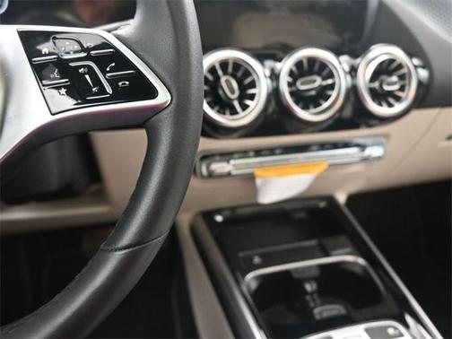 2025 Mercedes-Benz GLA 250 Base 4MATIC
