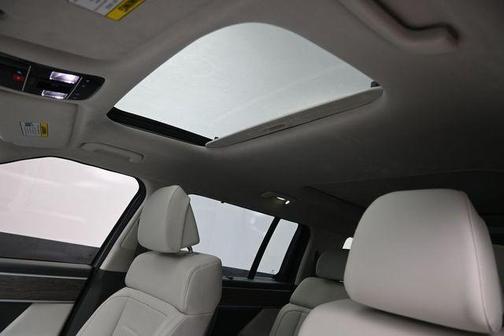 Shimmering Silver 2025 Hyundai SANTA FE Calligraphy