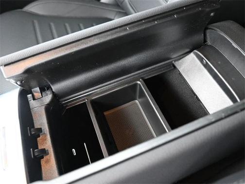 2025 Mercedes-Benz GLC 350e Base 4MATIC